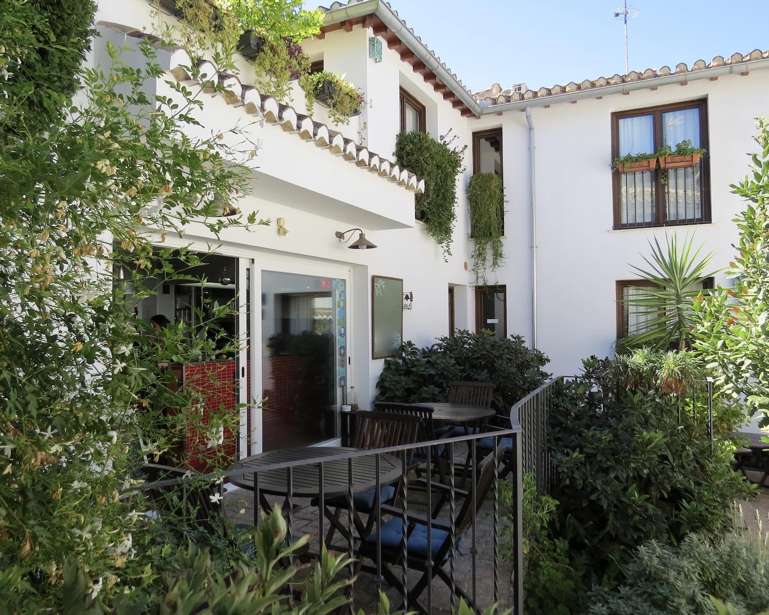 Exquisite Bed & Breakfast With Patio Garden, Albayzin