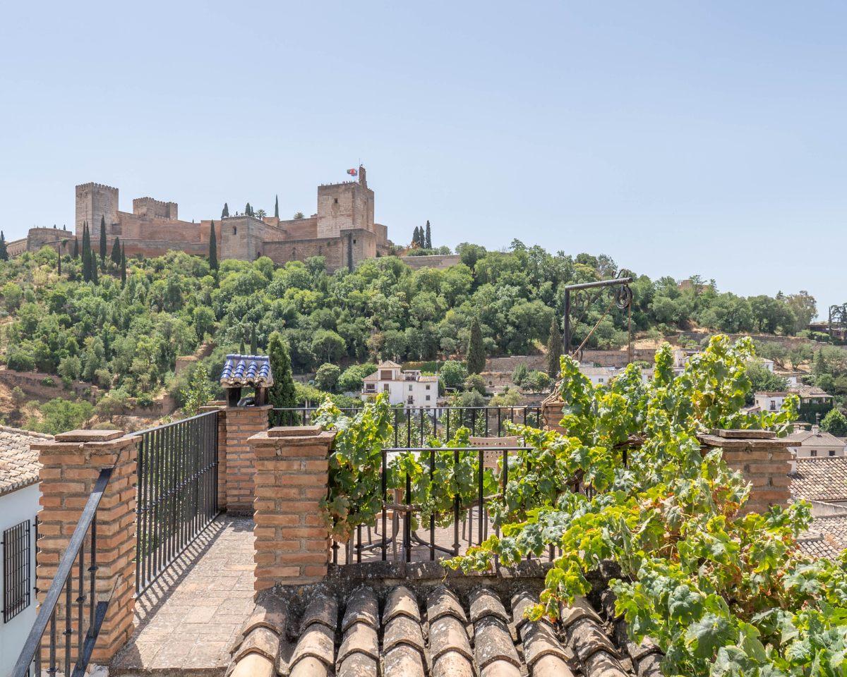 Two Houses Facing Alhambra, Albayzín