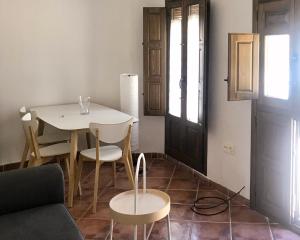 1240, Well-presented Apartment in the Lower Albaicín