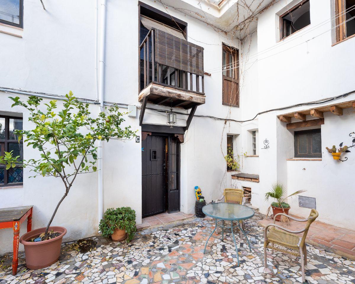 Three Independent Houses with Shared Patio, Albayzín Alto