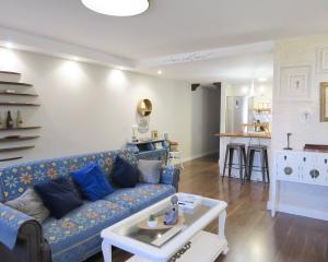 1245, Renovated & Furnished Apartment in Upper Albaicín