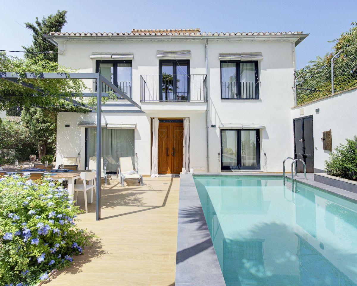 Spacious Renovated House with Pool and Alhambra Views - Upper Albayzín